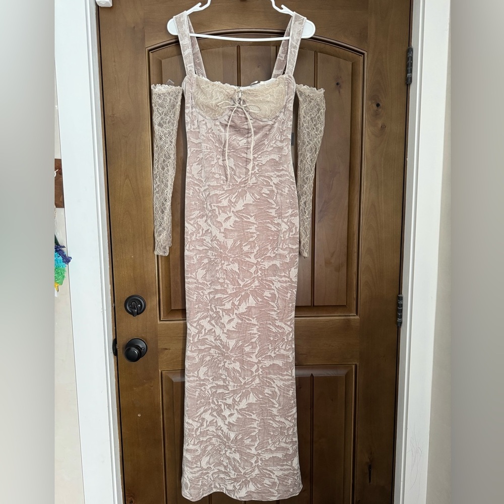 Elegant Lace Long Sleeve velvet Dress House of CB